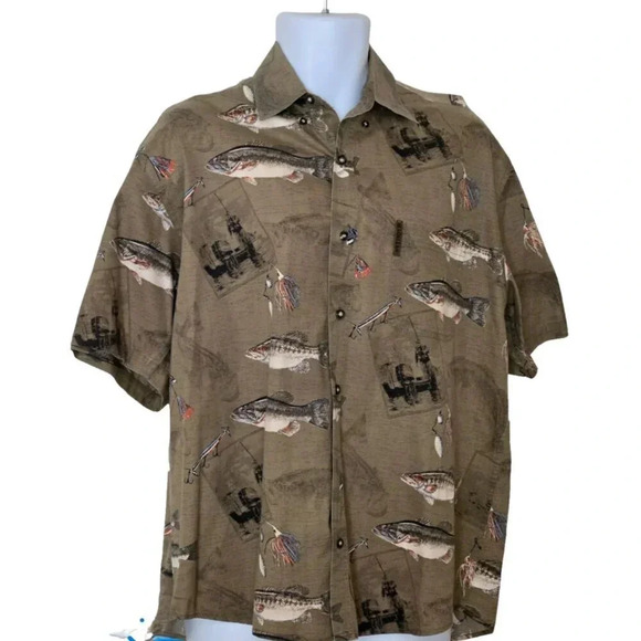 Magellan Sportswear Fishing Theme Button Up camp Shirt Bass Fish Outdoors size M - Picture 1 of 7